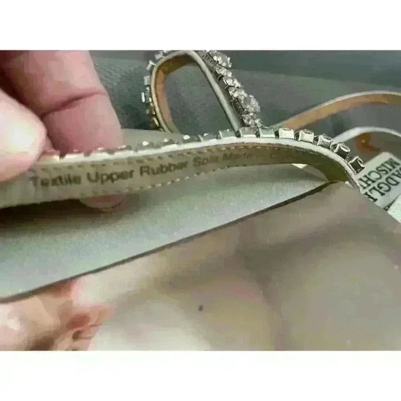 New! Badgley Mischka Zandra Embellished White Rose Gold Strappy Sandal Size 5.5 - Picture 5 of 5